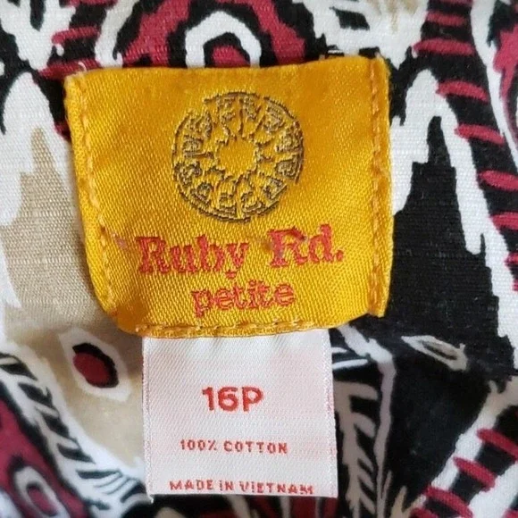 Ruby Rd Petite Red Black Ikat Tribal Print‎ 100% Cotton Button Front Jacket 16P - Picture 4 of 5